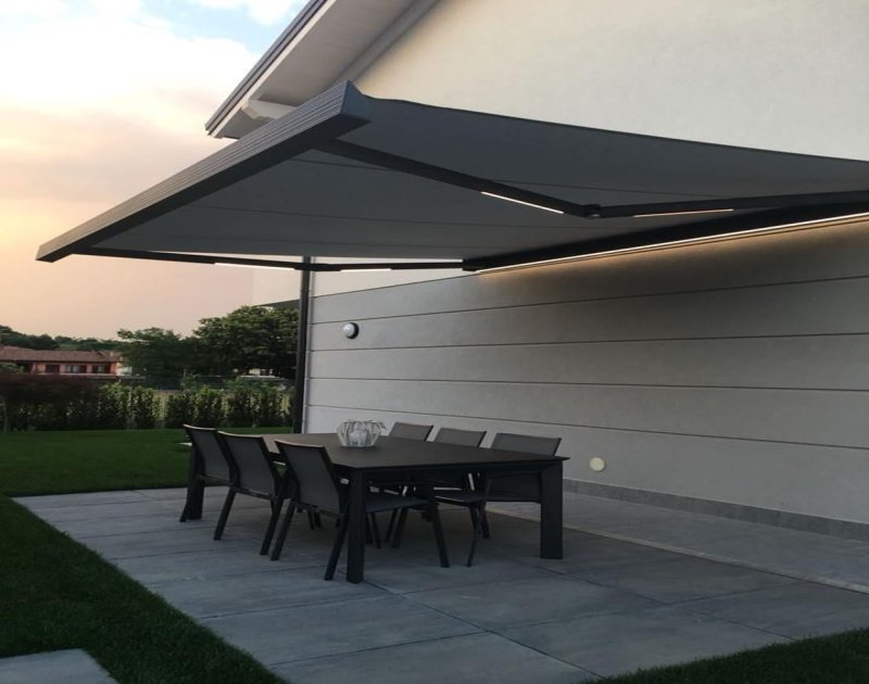 مظلات كهربائية فاخرة في الدمام