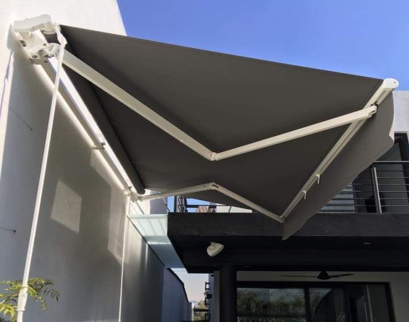 تركيب مظلات كهربائية في الدمام