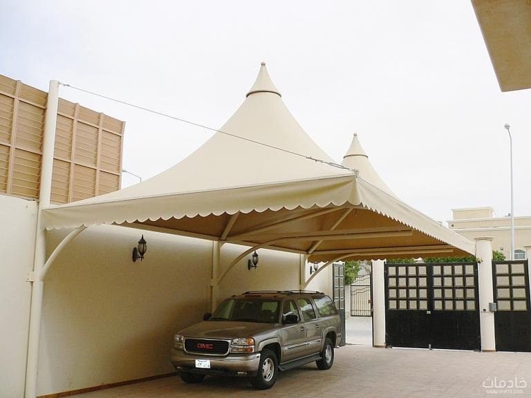 مظلات سيارات حديثة في الدمام
